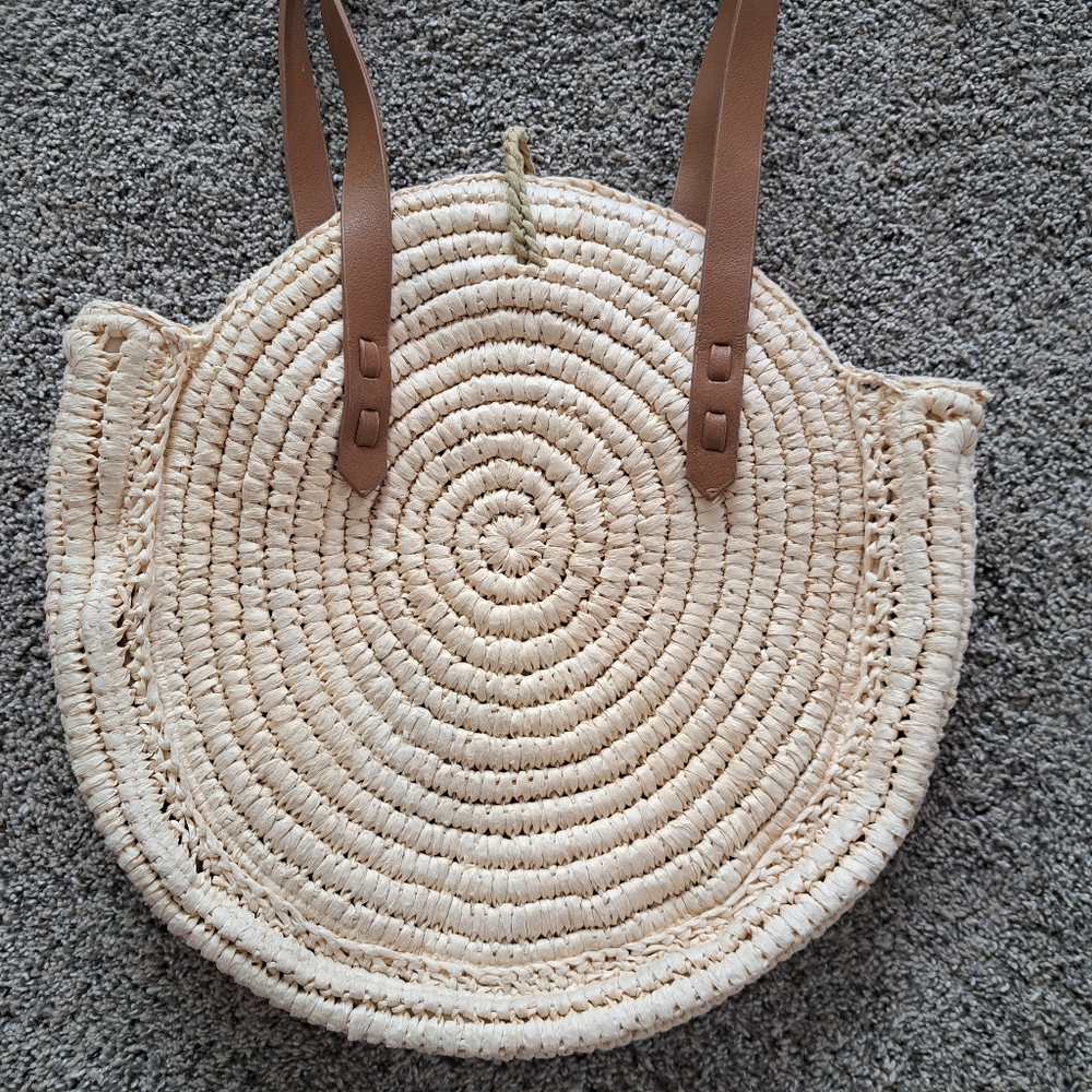INC Melani Woven Straw Circle Bag/Purse, Natural, Vegan Leather Straps - Picture 4 of 10